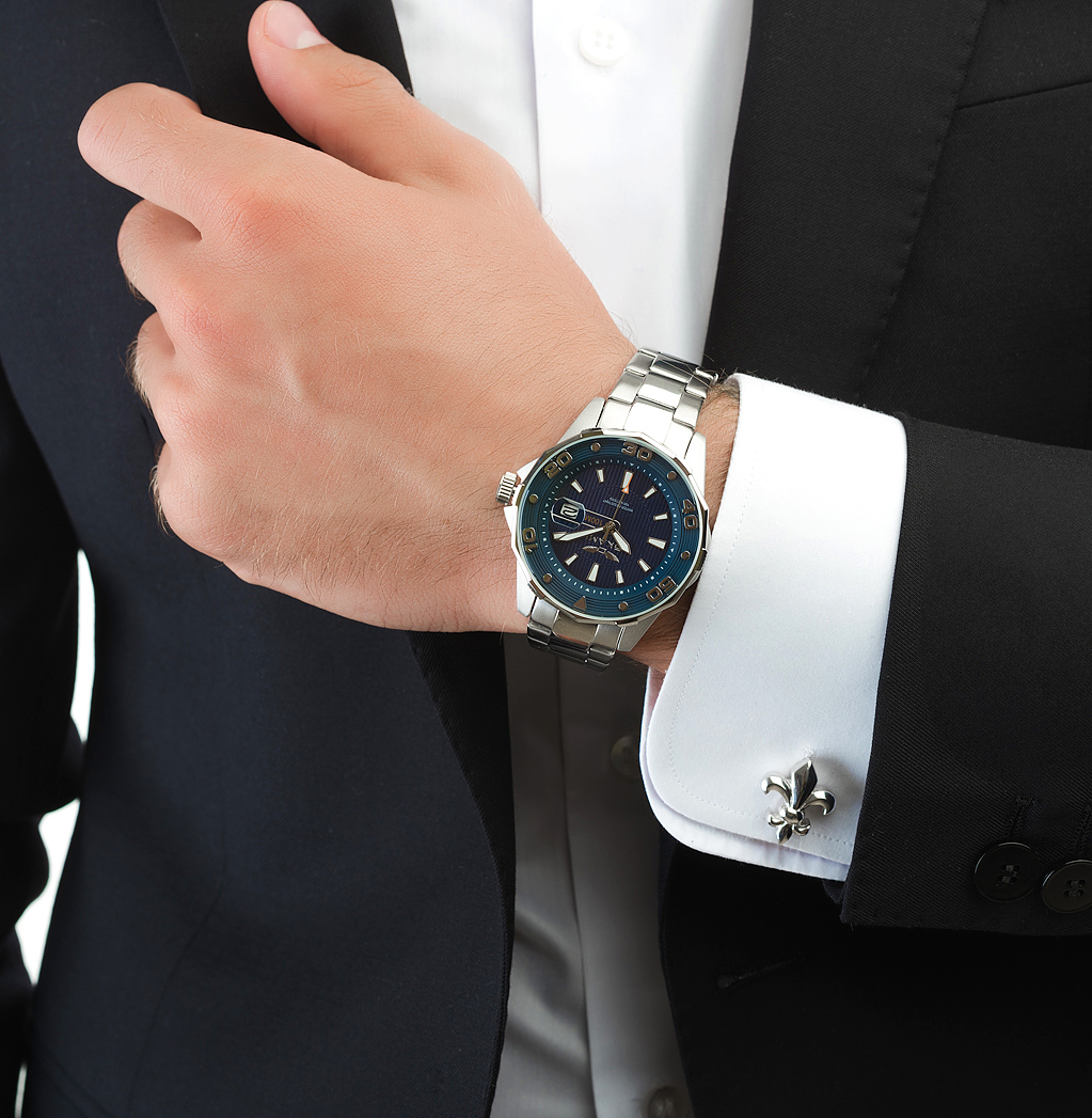Business watches. Мужские часы на руке. Костюмные часы мужские. Часы для костюма мужские. Строгие наручные часы.